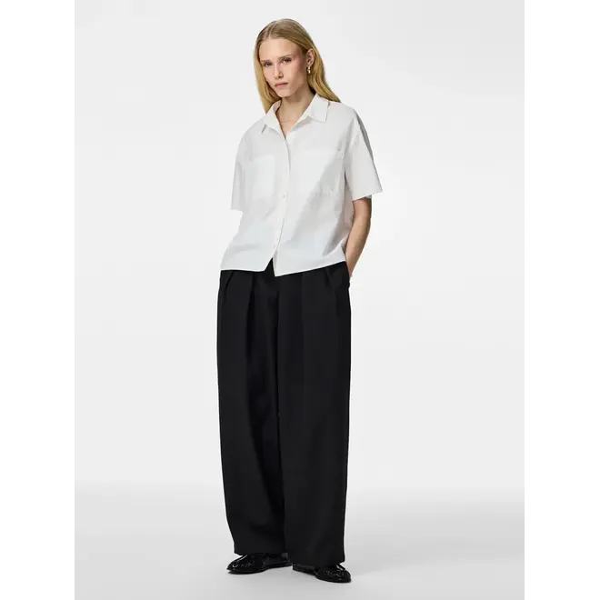 witte blouse met korte mouw