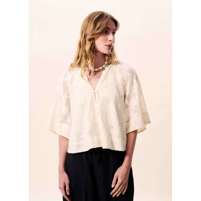 blouse met bloemendetails