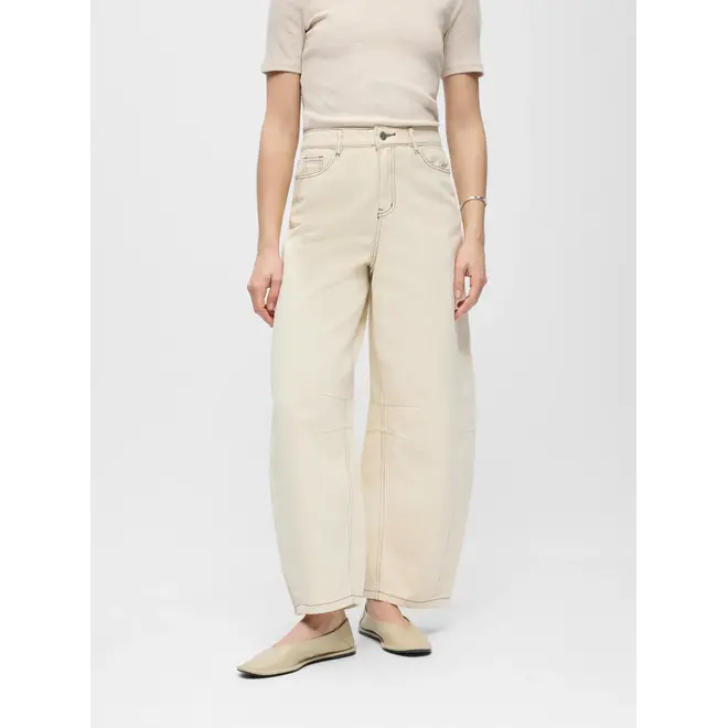 barrel jeans met contrast naden