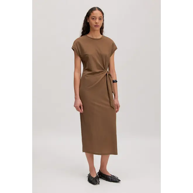 jurk met knoopdetail