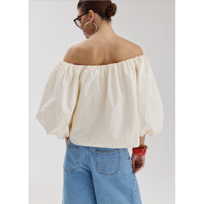 Off-shoulder blouse