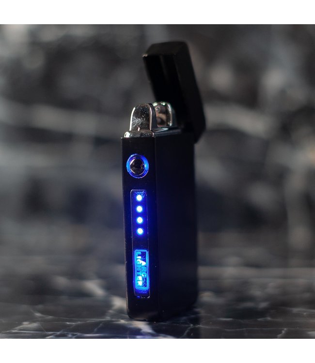 Cuberna Elektrische Plasma USB aansteker met batterij indicator Mat Zwart - Wind en Storm bestendig - Geschikt voor Kaarsen, Vuurwerk, Sigaretten en BBQ
