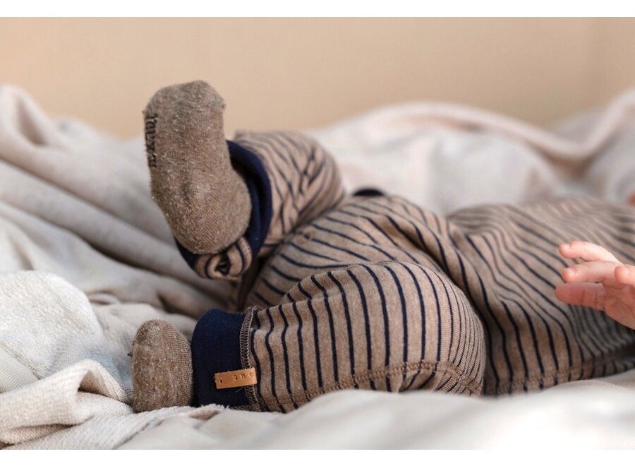 Socks brown