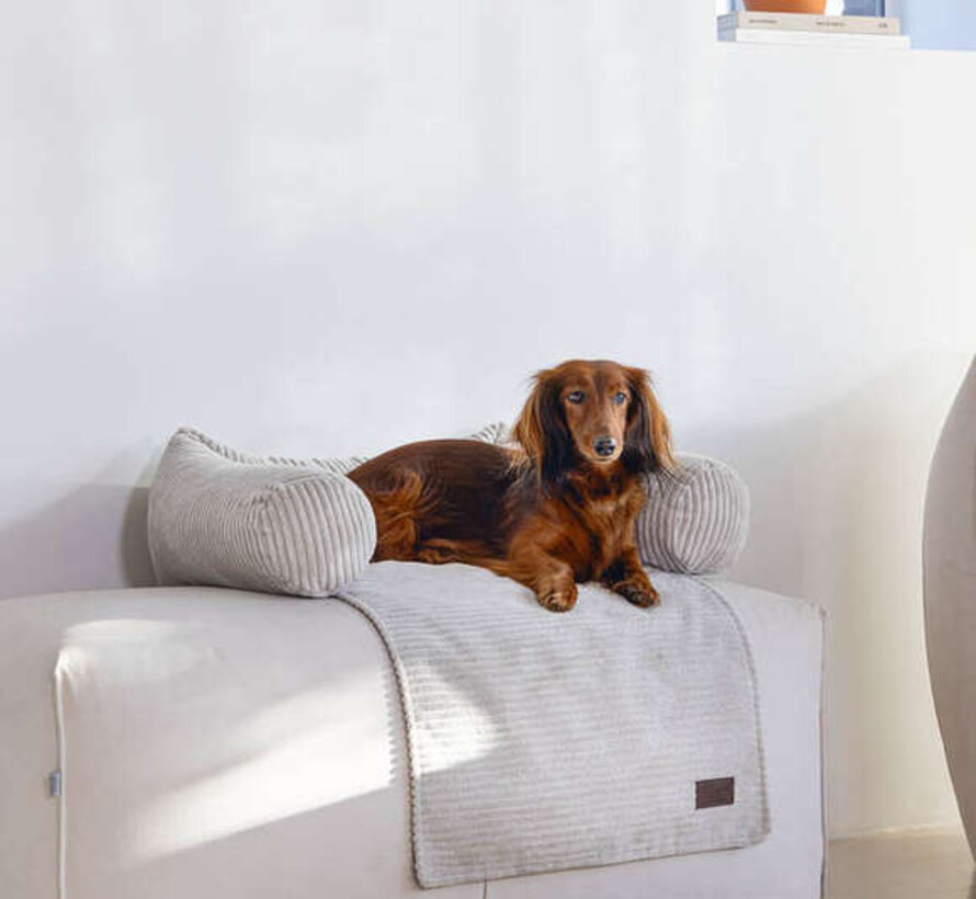 Designed by Lotte Bankkussen Ribbed lichtgrijs (70x50)