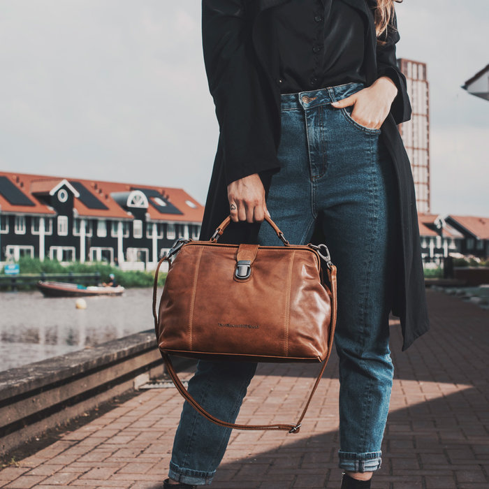 Porte Document à Main Chic pour Femme d'Affaires en Cuir – Yo Sac