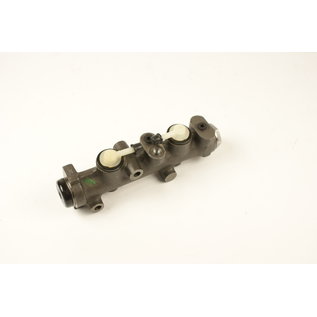 Master brake cylinder 037