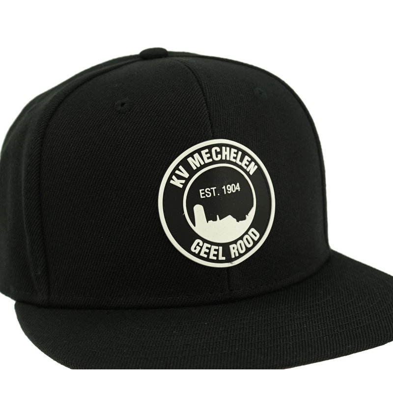 Topfanz Pet snap back zwart - rubber patch logo