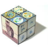 Cubo magico, Azulejos azules de Delft con gato