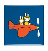 Imán de nevera, Miffy en un avión