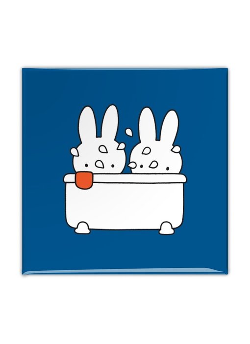 Fridge magnet, Miffy takes a bath