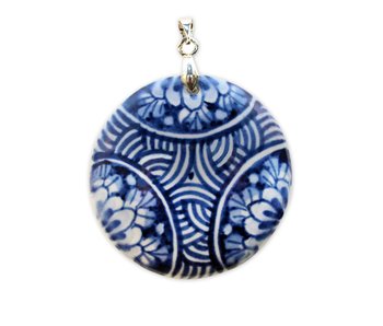 Medallion, Delft blue porcelain, round