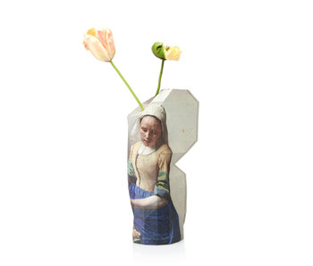 Florero de papel, La Lechera, Vermeer