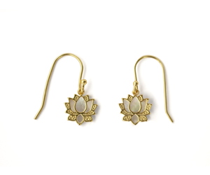 Pornographie La disposition gang boucles d oreilles clips monet lecteur coup doe