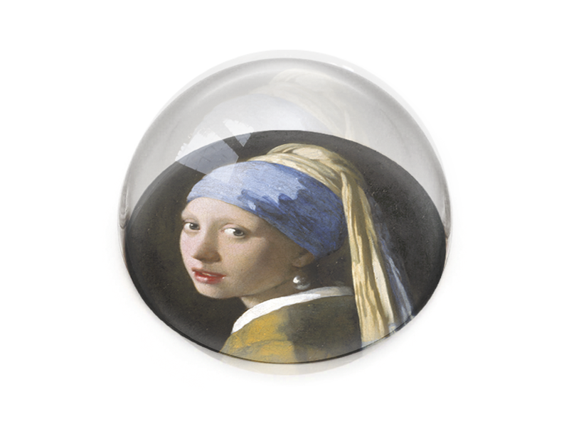Pisapapeles de vidrio convexo, Vermeer, Chica con un arete de perla
