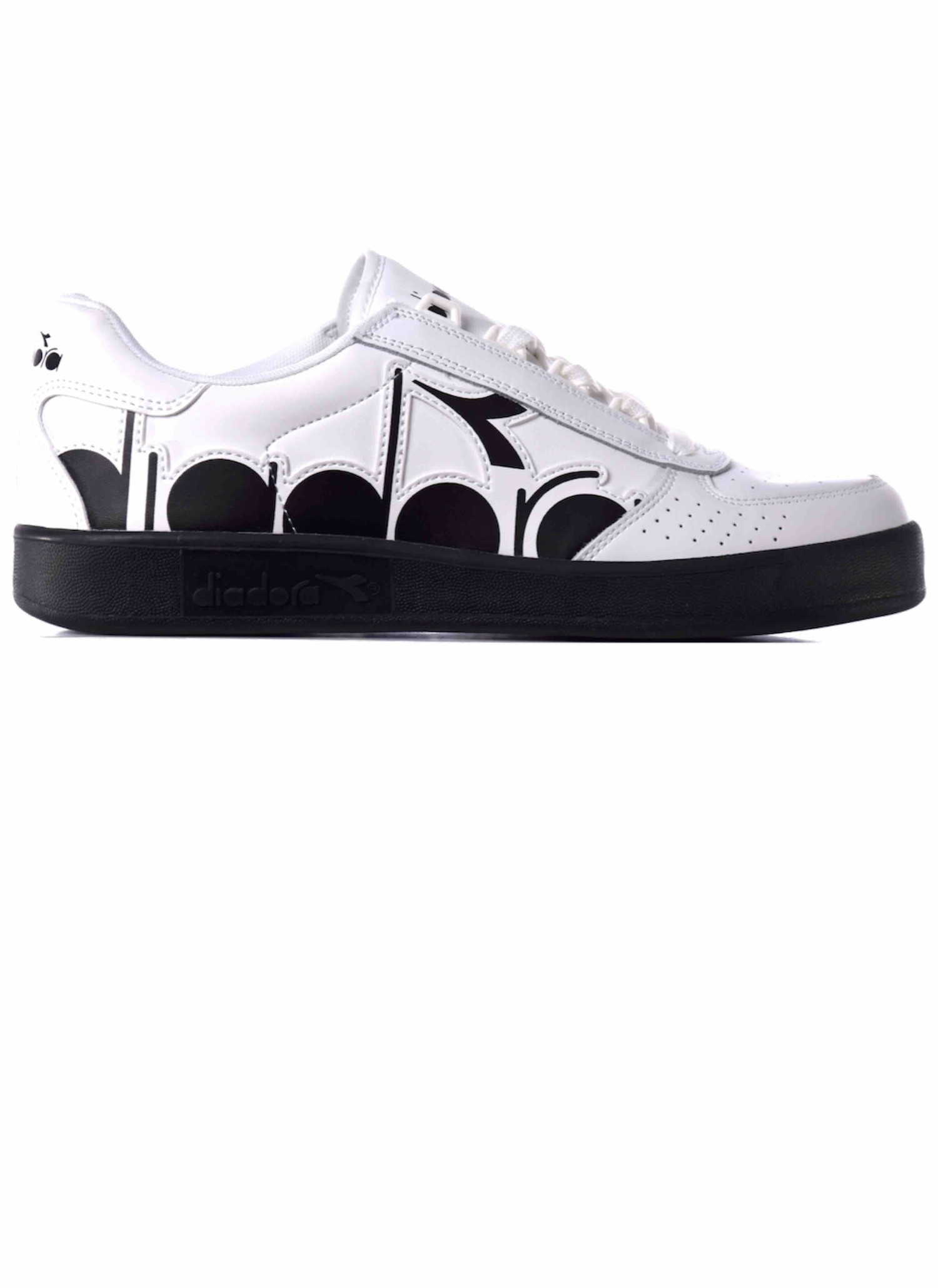 white diadora shoes
