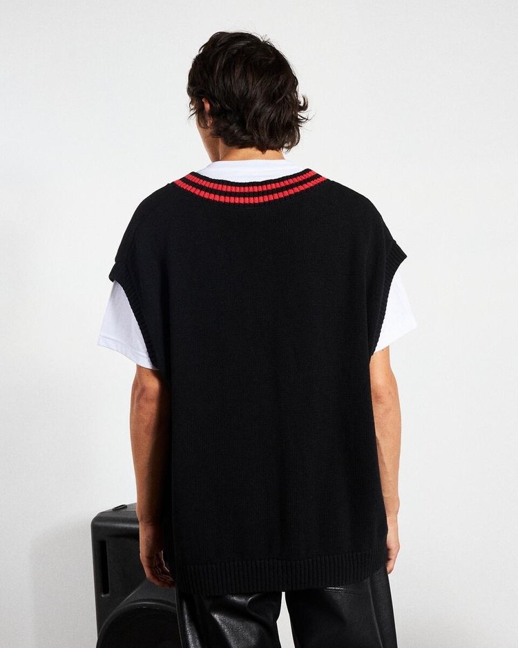 Pleasures Outpost Oversized Sweater Vest 'Black & Red'