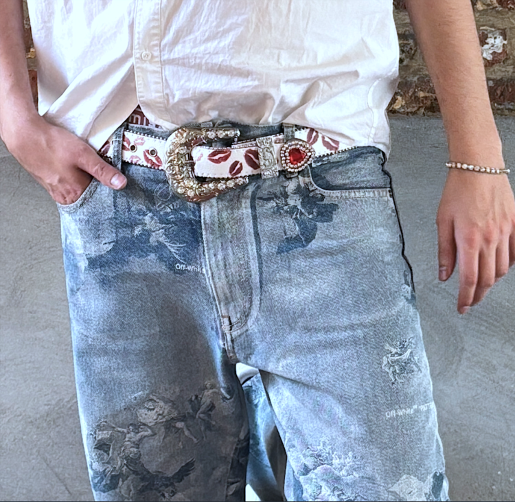 Y.W.R! Kiss Belt 'Red/White'