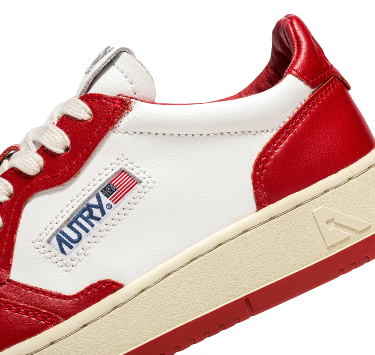 AUTRY Medalist Leather Low Sneakers 'White/Red'
