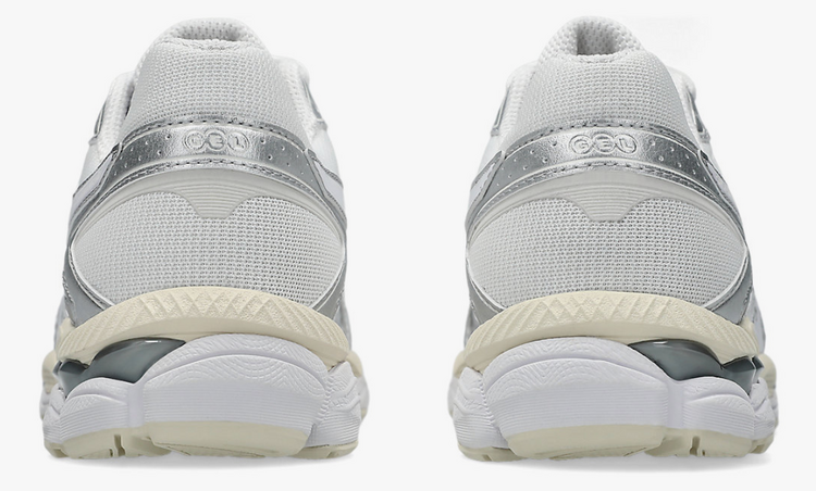 Asics GEL-CUMULUS 16 Sneakers 'White/White'