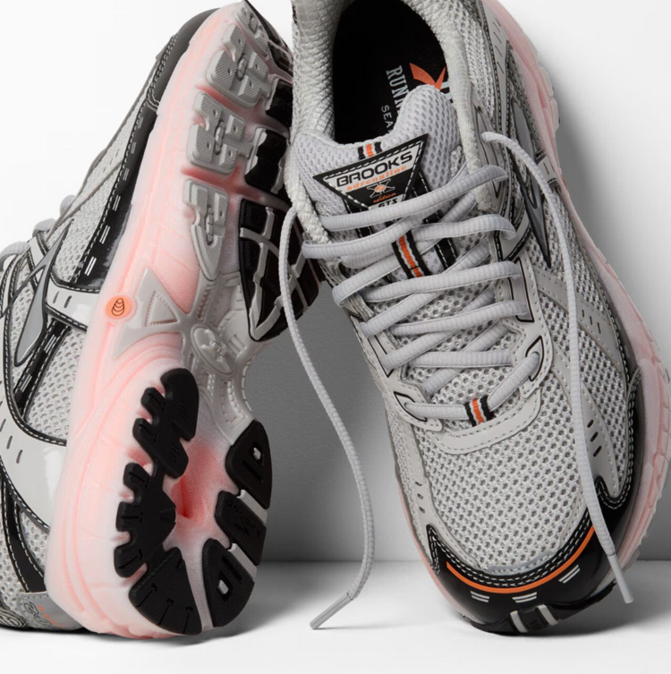 Brooks Adrenaline GTS 10 Sneakers 'Quiet Grey/Black/Coral Rose'