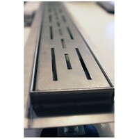 Douchegoot Brauer 140x7 cm RVS Vloerflens Inclusief Kunststof Sifon Verstelbare Poten