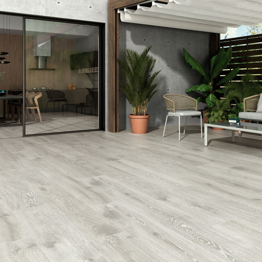 Vloertegel Alaplana Isengard Mat Gris 30x150 cm Houtlook Grijs (doosinhoud 1.34m2) (prijs per m2)