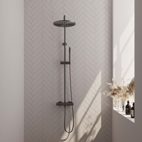 Regendoucheset Opbouw Brauer Gunmetal Edition 30 cm Thermostatisch met Staaf Handdouche Geborsteld Gunmetal 