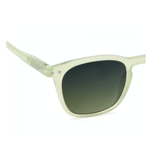 Izipizi junior zonnebril Quiet green E  5-10 jaar