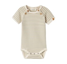 Lil' Atelier romper NBMGeo fon moss gray