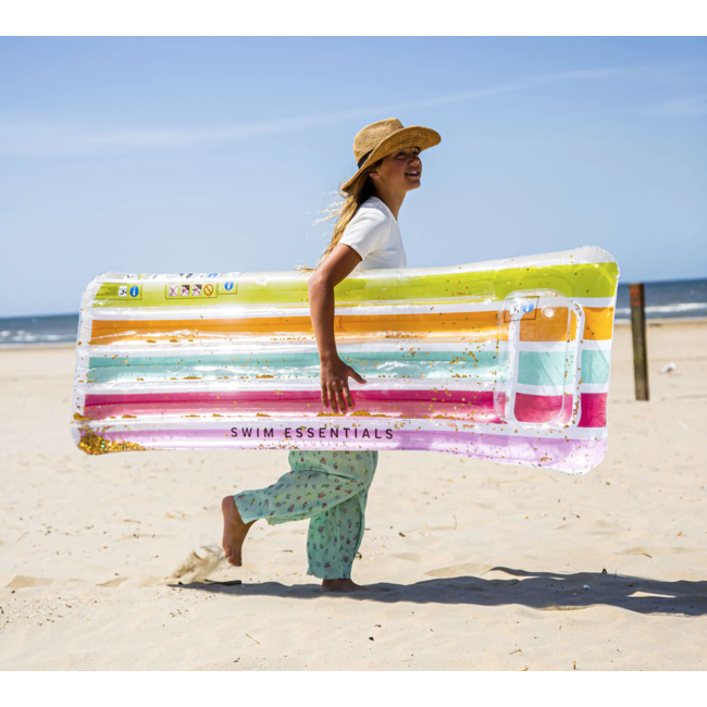 Swim Essentials  Luchtbed Regenboog