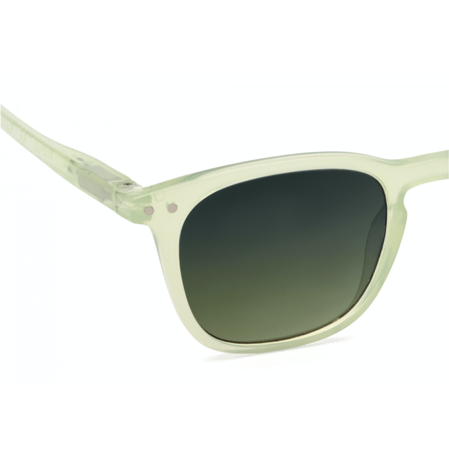 Izipizi junior zonnebril Quiet green E  5-10 jaar