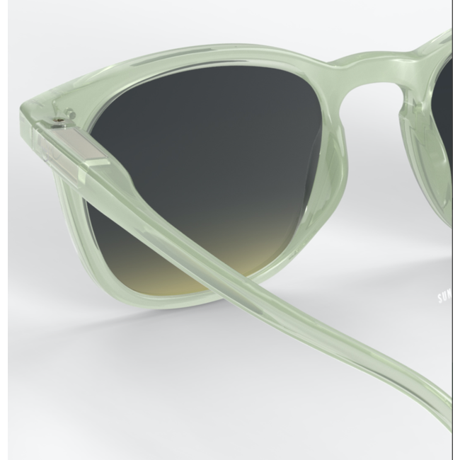 Izipizi junior zonnebril Quiet green E  5-10 jaar