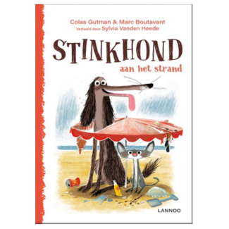 Stinkhond aan het strand