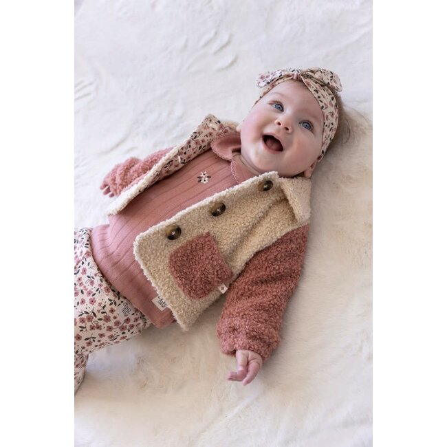 Feetje bouclé jasje - Woodland Bloom offwhite