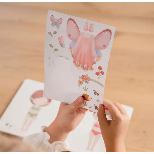 Aankleed en stickerboek Rosa & Friends