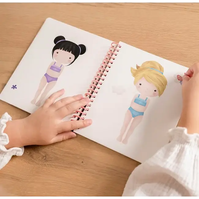 Aankleed en stickerboek Rosa & Friends