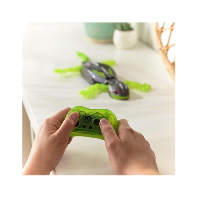 Hex Bots™ Wall Crawler Gecko RC