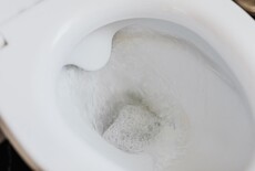 Wat kan en mag niet in een Broyeurtoilet doorgespoeld worden