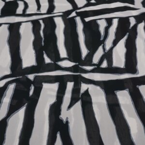 Coupon 456 Polyester met zwart witte vlakken 180 x 140 cm