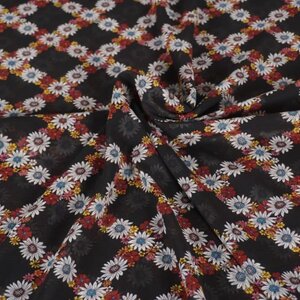  Viscose zwart met margrietjes
