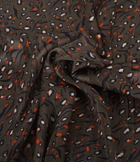  Chiffon met dierenprint in taupe