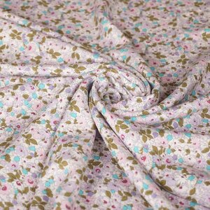 Viscose roomwit met kleine roze en paarse bloemetjes