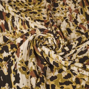 Crepe met dierenprint groen