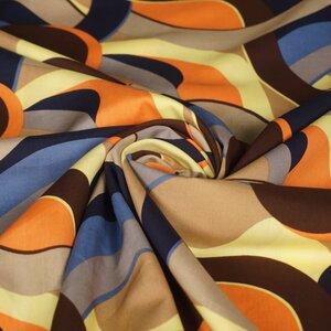 Viscose met bruine golven en cirkels