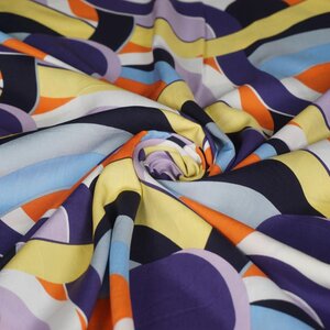 *** Viscose stof met paarse golven en cirkels