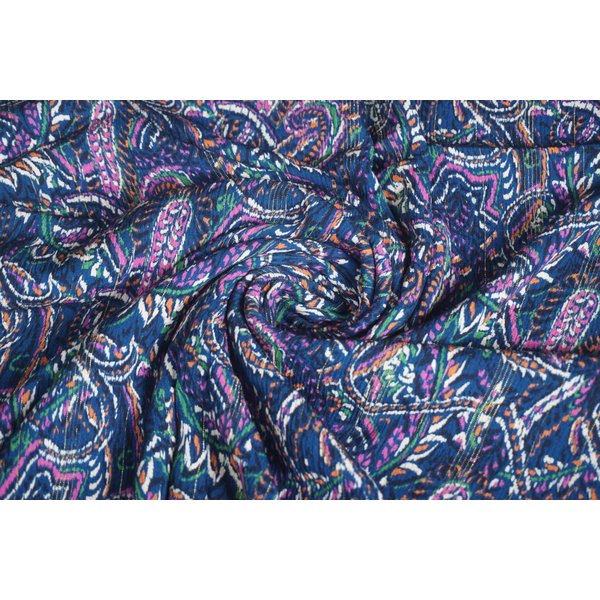 Coupon 1022 Viscose lurex donkerblauw met paarse print 180 x 150 cm