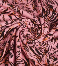  Coupon 1007 Viscose roze met dierenprint 180 x 150 cm