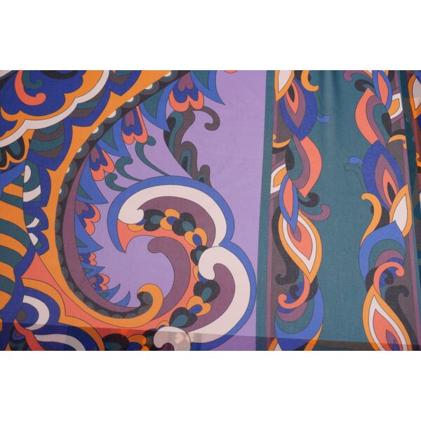 SALE Chiffon stof lila met felle kleuren en grote print