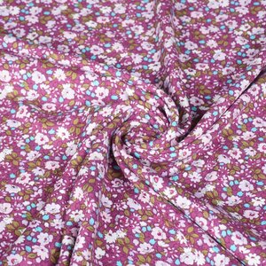  Viscose twill paars met bloemetjes