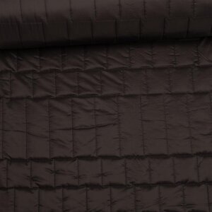 Gewatteerd zwart in trap vorm